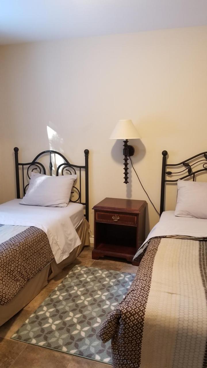 Rothesay Motel Екстер'єр фото